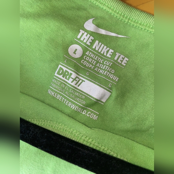 Nike Tank - Picture 2 of 2